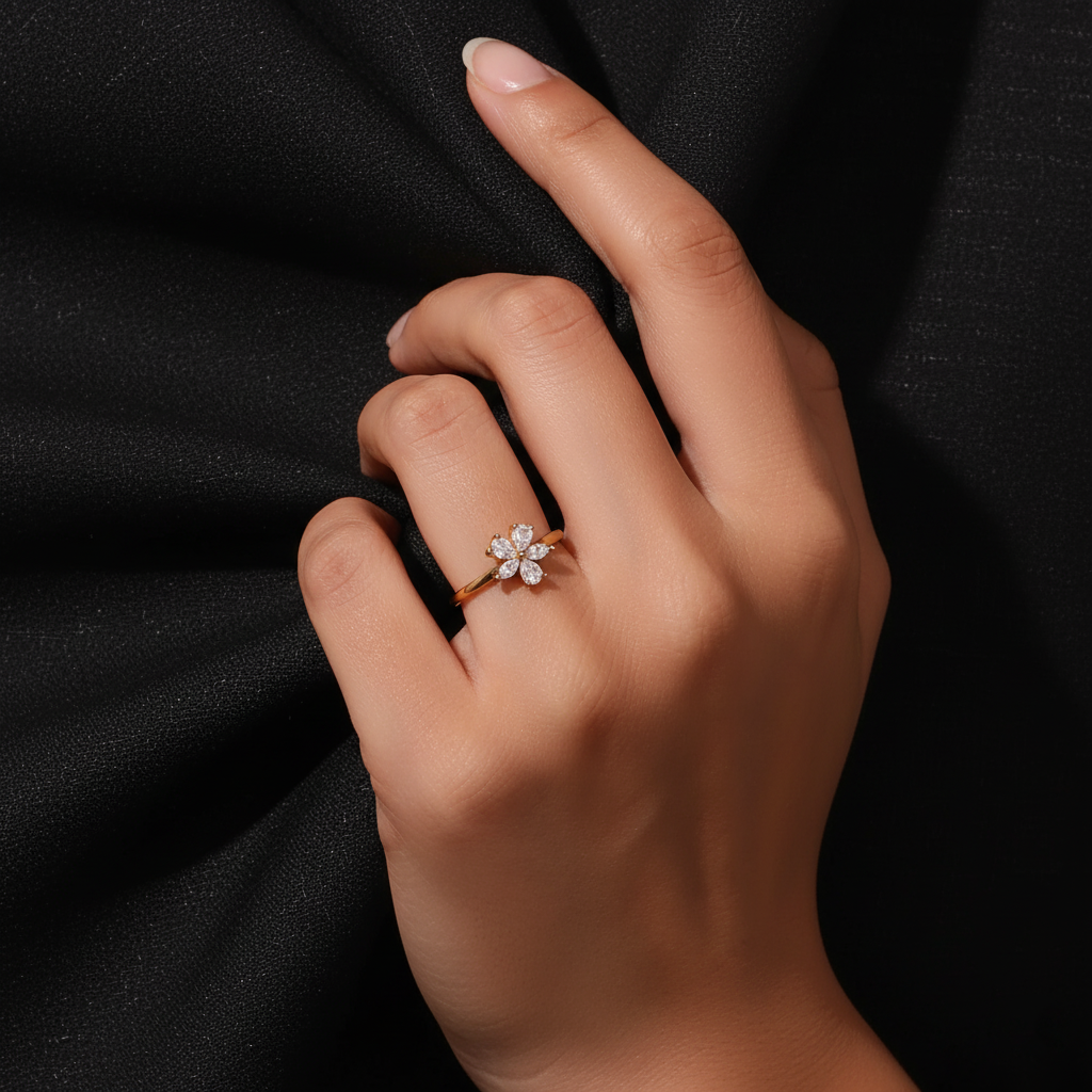 JEWELIXIRS Daisy Bloom Ring