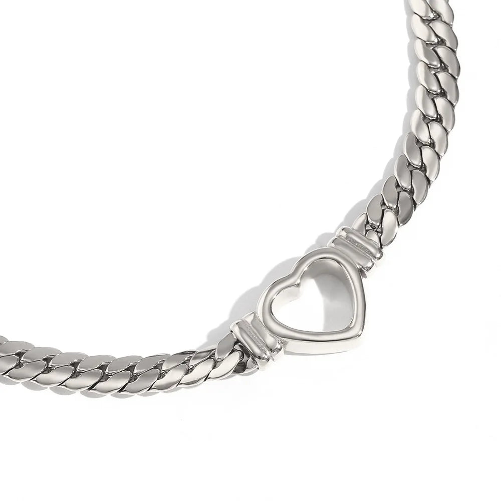 JEWELIXIRS Heart Clasp Necklace