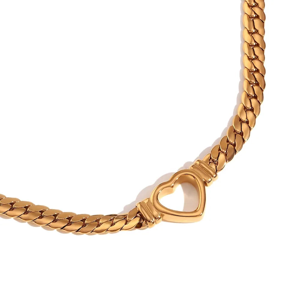 JEWELIXIRS Heart Clasp Necklace